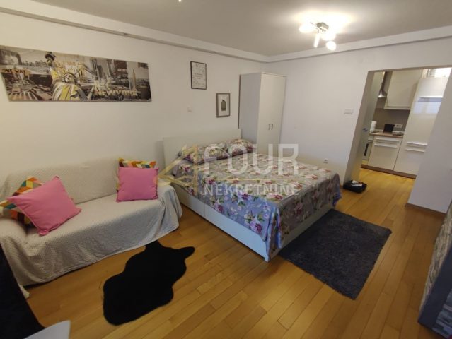 Appartement à louer – Kostrena