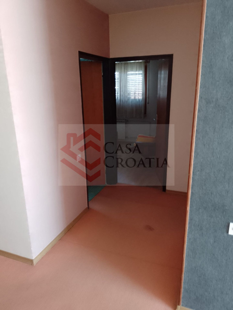 Hiša Na predaj - Sisačko-moslavačka Petrinja - foto 1/19