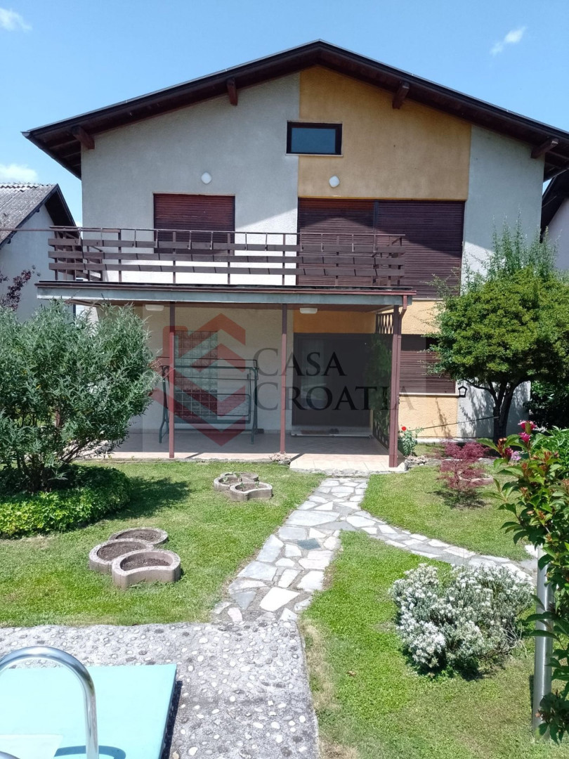 Hiša Na predaj - SISAČKO-MOSLAVAČKA PETRINJA
