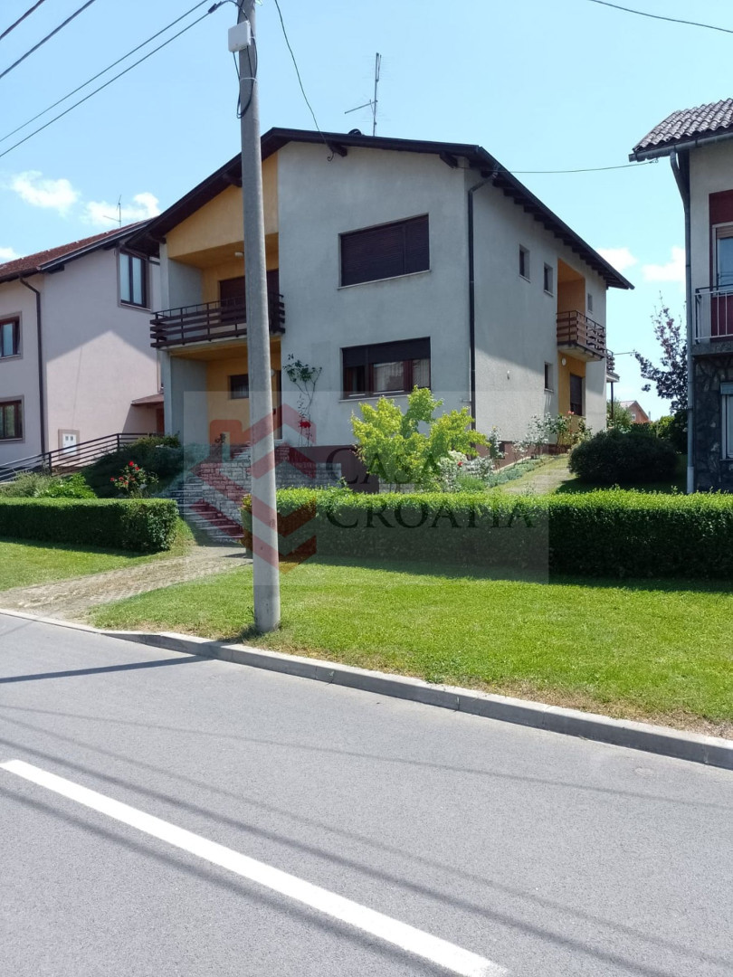 Hiša Na predaj - SISAČKO-MOSLAVAČKA PETRINJA