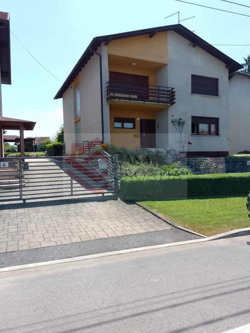 Maison À vendre - SISAČKO-MOSLAVAČKA Petrinja