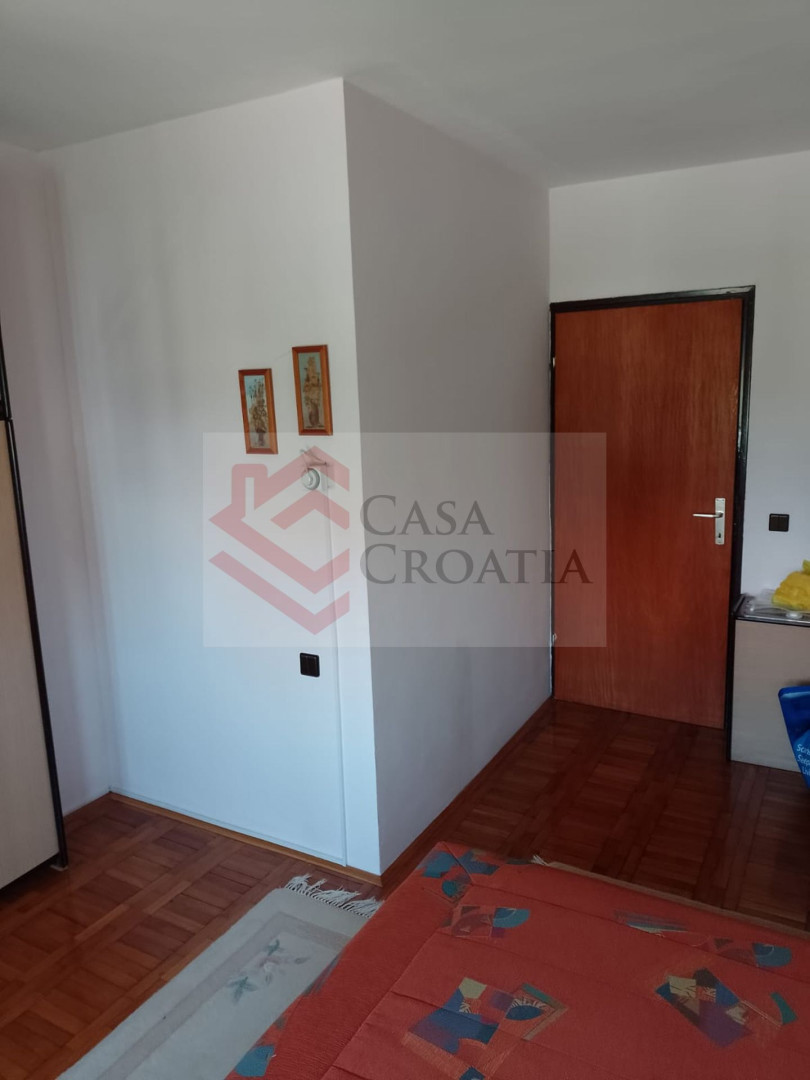 Hiša Na predaj - SISAČKO-MOSLAVAČKA PETRINJA