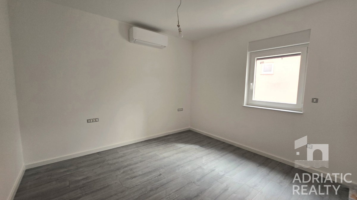 Appartement À vendre - ŠIBENSKO-KNINSKA VODICE