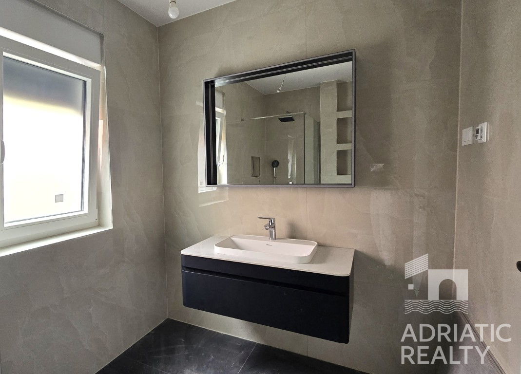 Appartement À vendre - ŠIBENSKO-KNINSKA VODICE