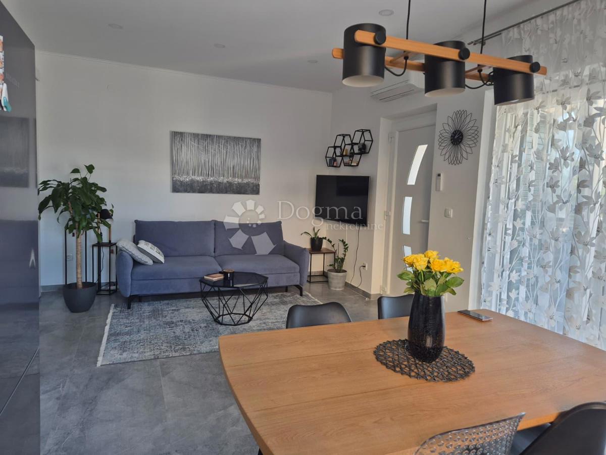 Apartma Na predaj - ŠIBENSKO-KNINSKA ŠIBENIK