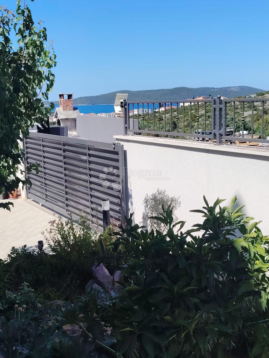 Apartma Na predaj - ŠIBENSKO-KNINSKA ŠIBENIK