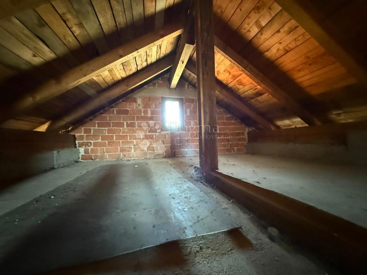 House For sale - LIČKO-SENJSKA GOSPIĆ