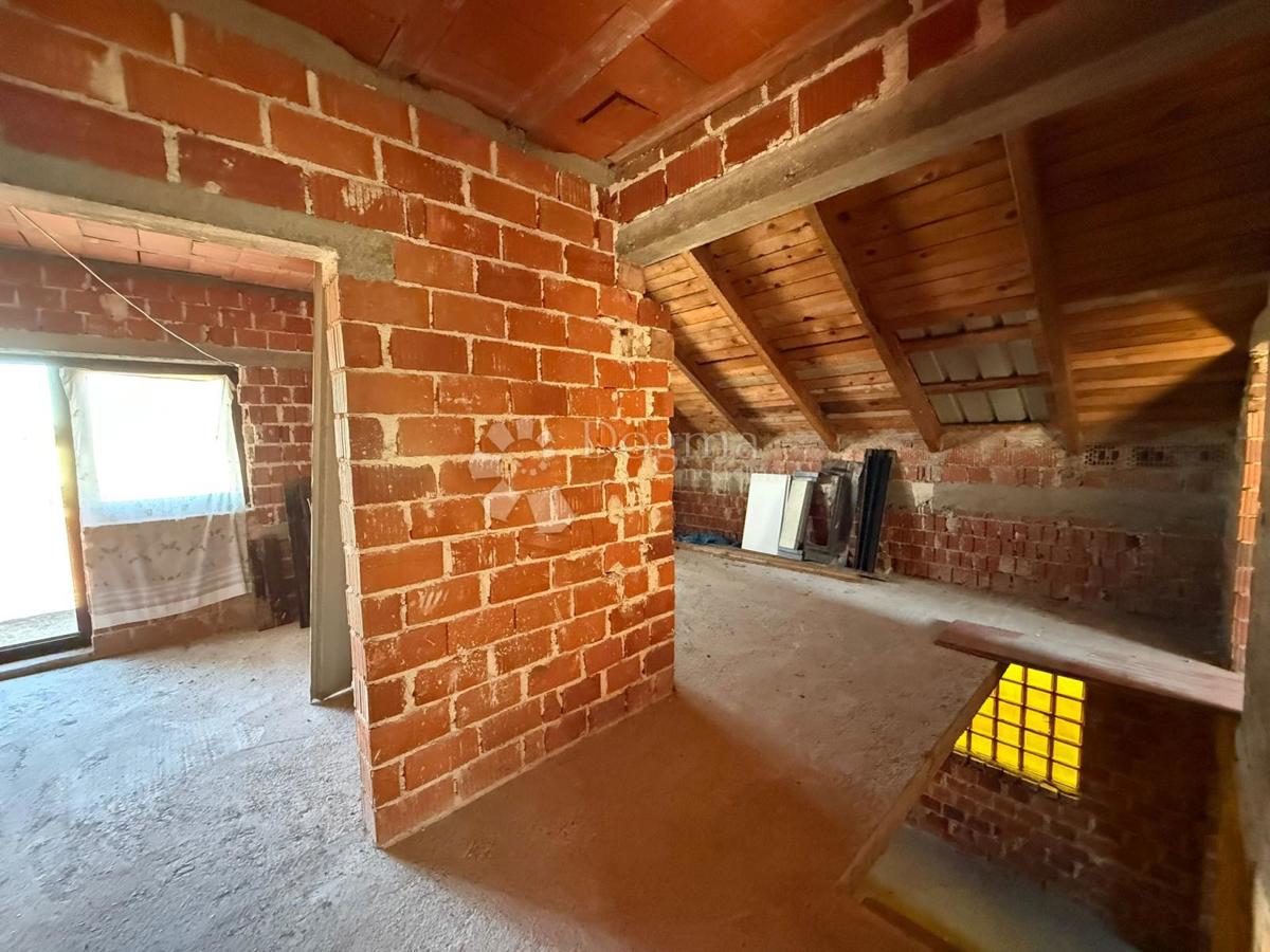 House For sale - LIČKO-SENJSKA GOSPIĆ