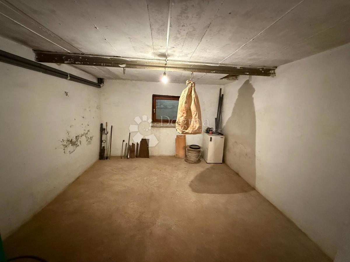 House For sale - LIČKO-SENJSKA GOSPIĆ