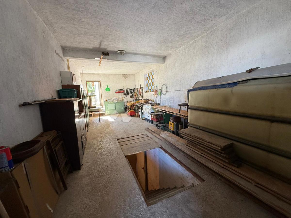 House For sale - LIČKO-SENJSKA GOSPIĆ
