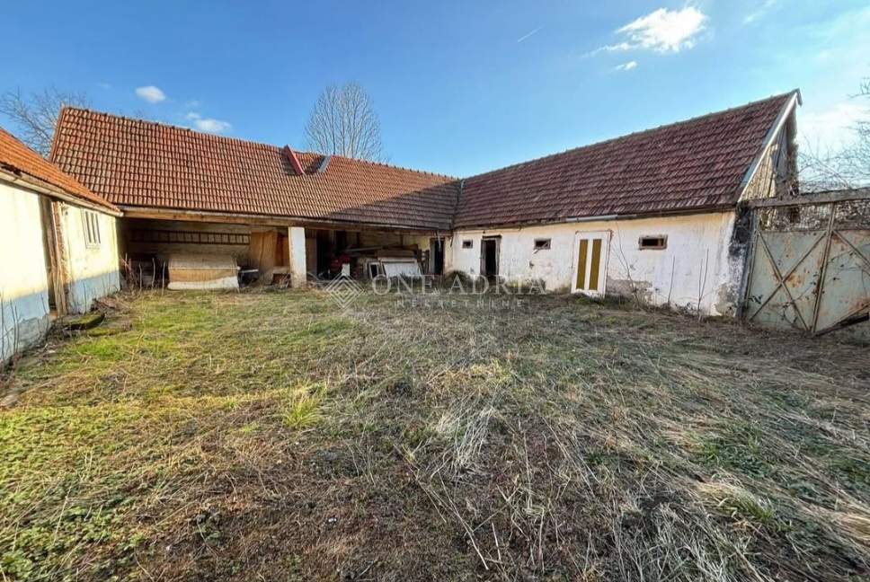 Casa In vendita - KARLOVAČKA PLAŠKI