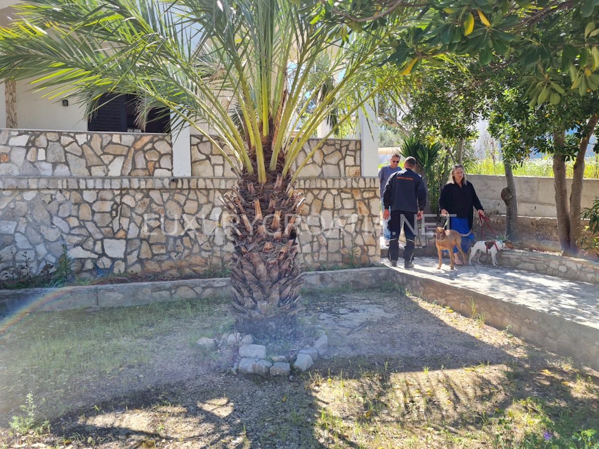 Dom Na predaj - SPLITSKO-DALMATINSKA ŠOLTA