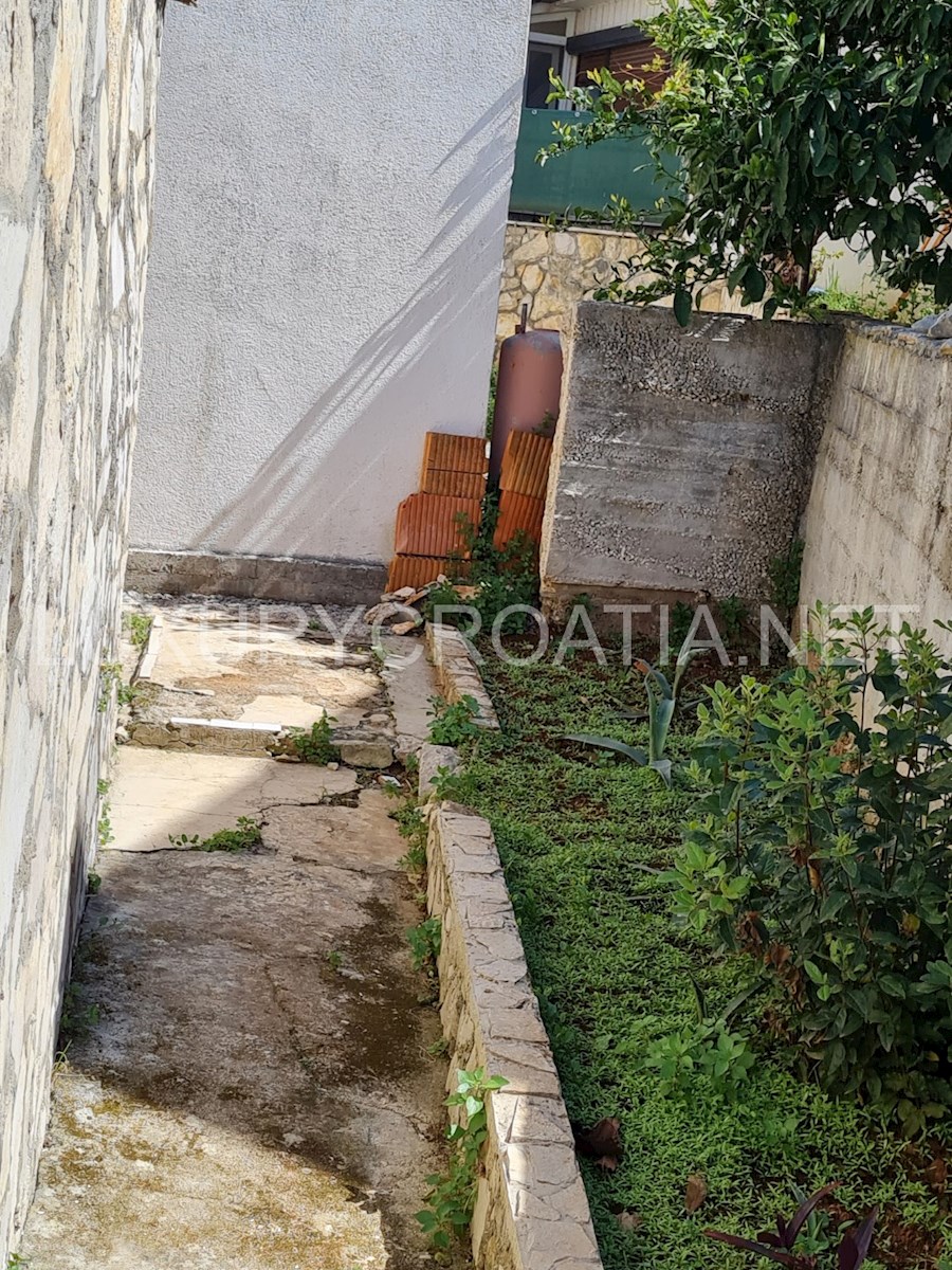 Dom Na predaj - SPLITSKO-DALMATINSKA ŠOLTA