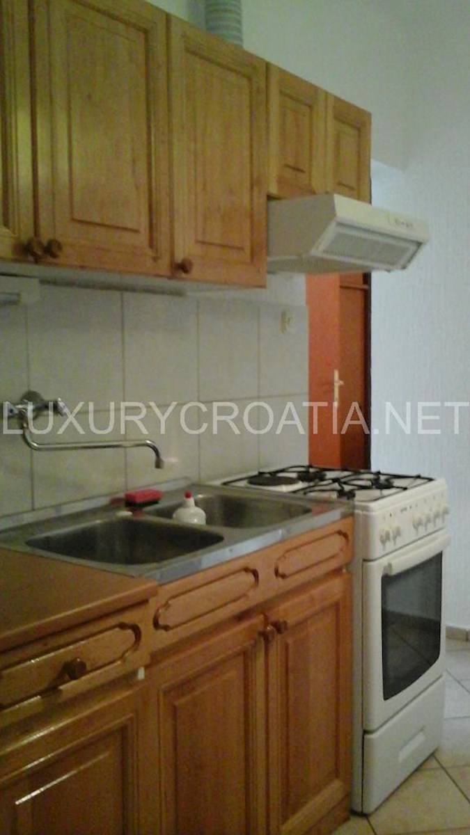 Dom Na predaj - ŠIBENSKO-KNINSKA MURTER