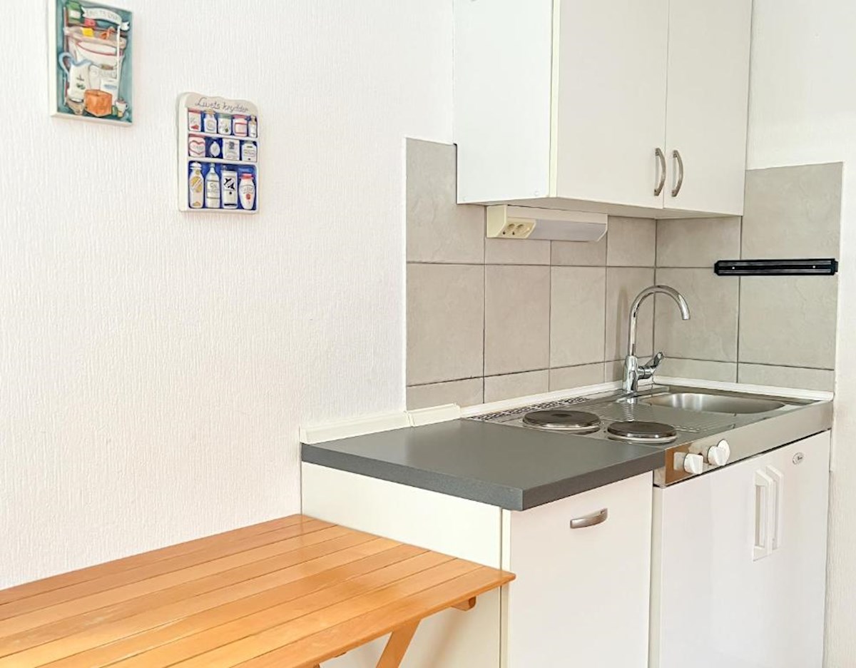 Kuća Na prodaju - SPLITSKO-DALMATINSKA BAŠKA VODA