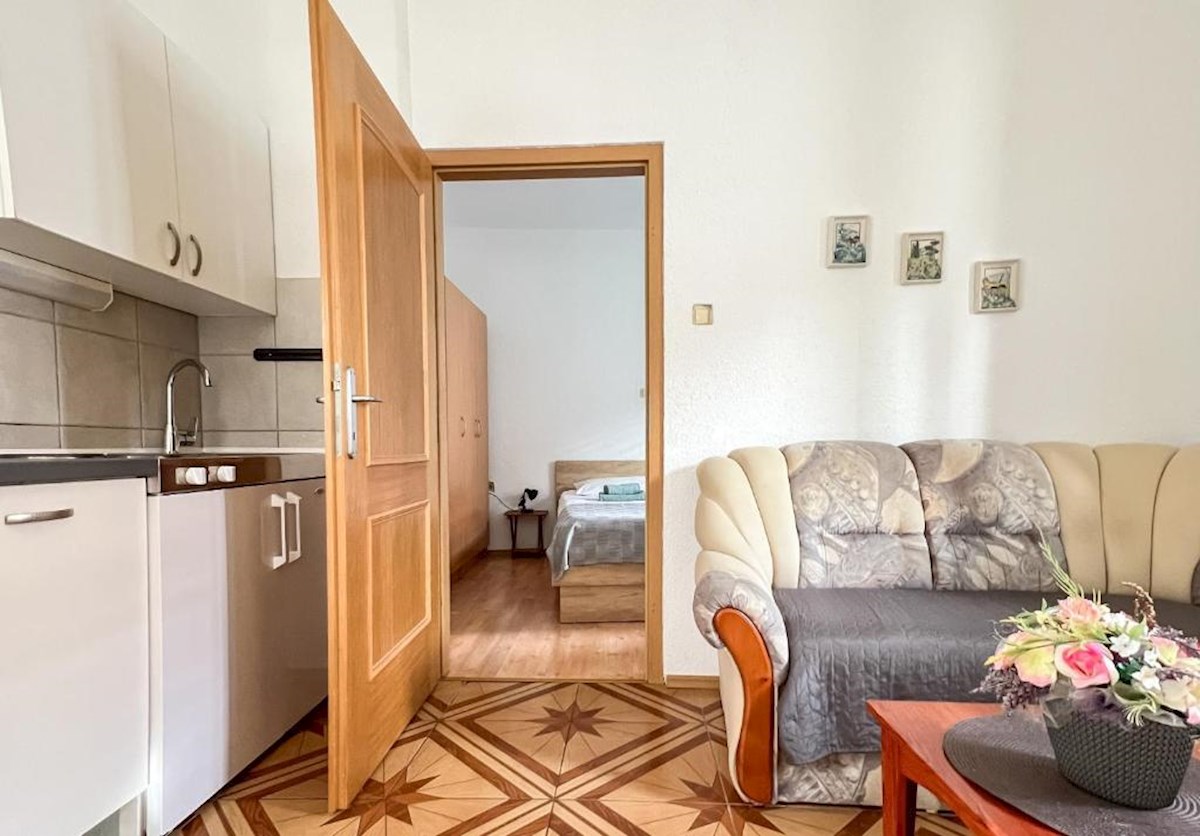 Kuća Na prodaju - SPLITSKO-DALMATINSKA BAŠKA VODA