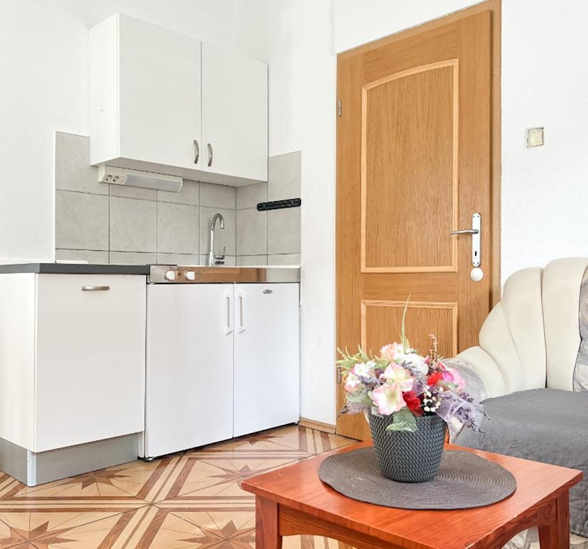 Kuća Na prodaju - SPLITSKO-DALMATINSKA BAŠKA VODA