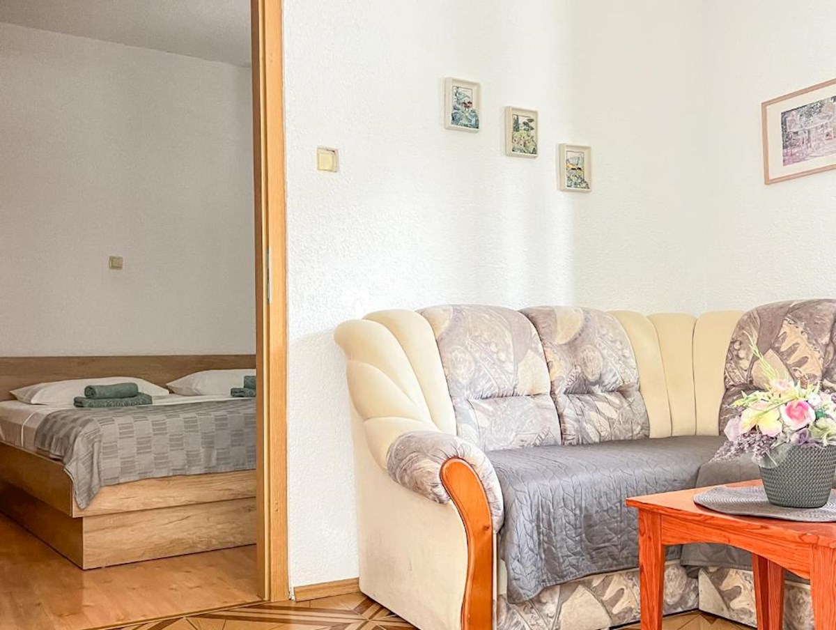 Kuća Na prodaju - SPLITSKO-DALMATINSKA BAŠKA VODA
