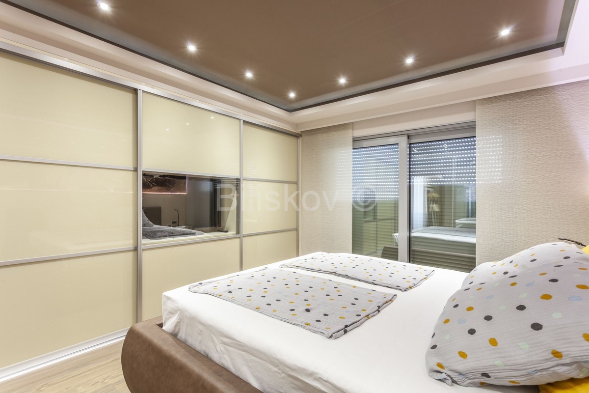 Apartment Zu verkaufen - SPLITSKO-DALMATINSKA TUČEPI