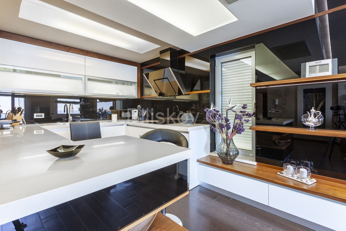 Apartment Zu verkaufen - SPLITSKO-DALMATINSKA TUČEPI