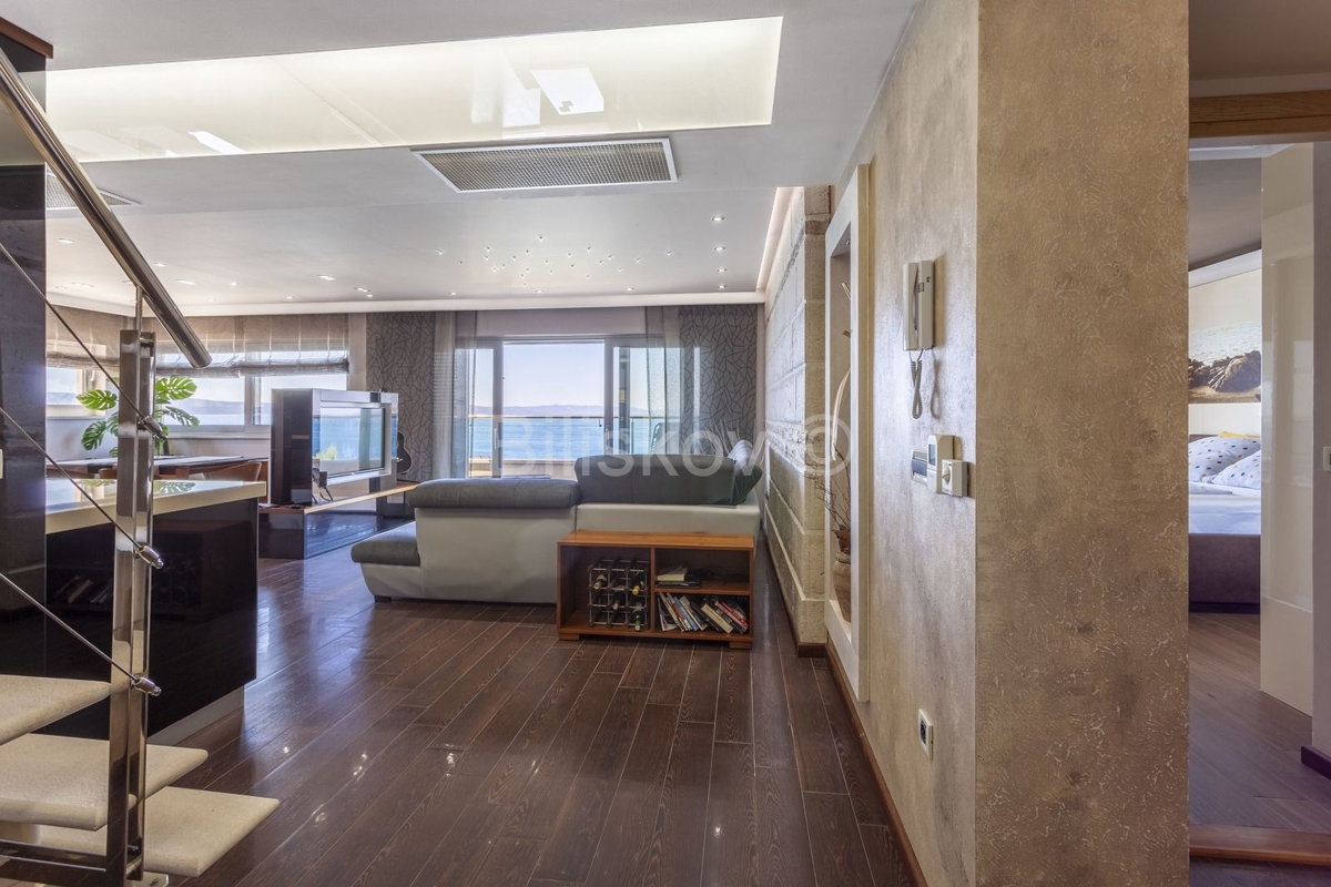 Apartment Zu verkaufen - SPLITSKO-DALMATINSKA TUČEPI
