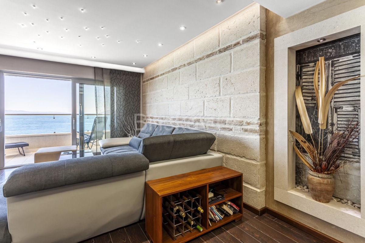 Apartment Zu verkaufen - SPLITSKO-DALMATINSKA TUČEPI