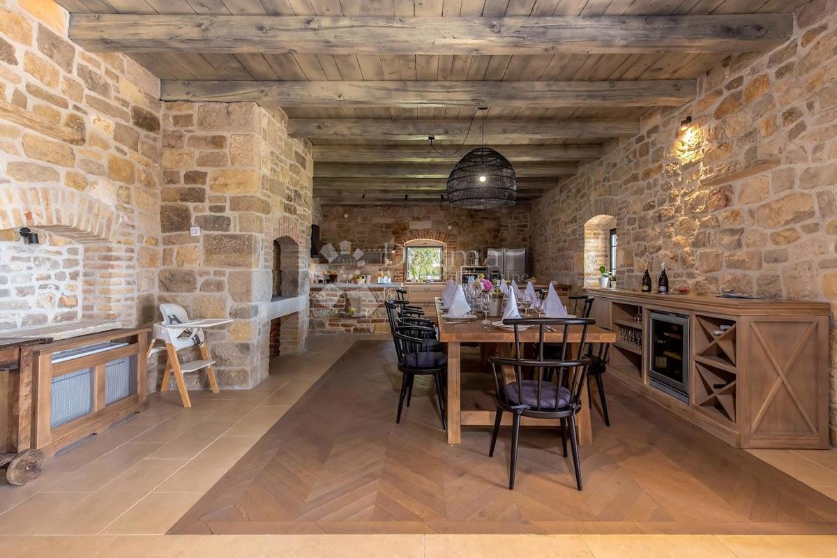 House For sale - ZADARSKA POLIČNIK