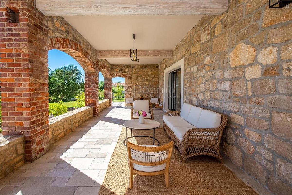 House For sale - ZADARSKA POLIČNIK