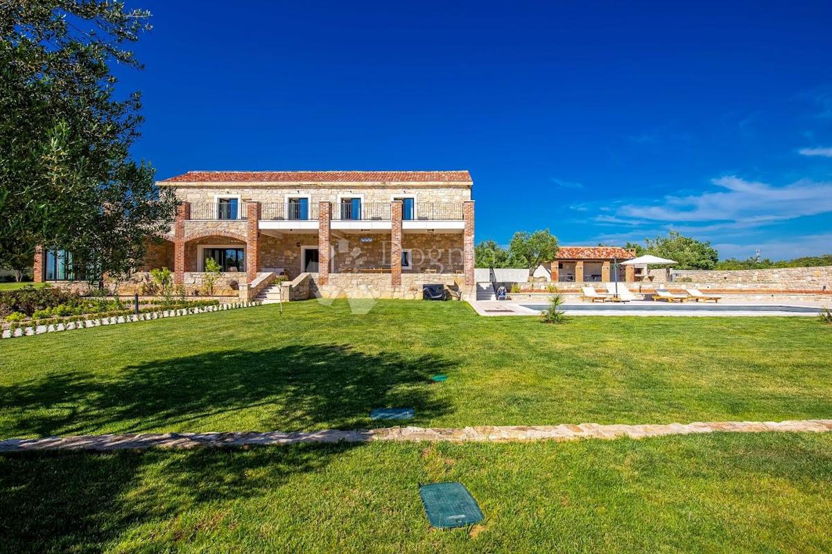 House For sale - ZADARSKA POLIČNIK