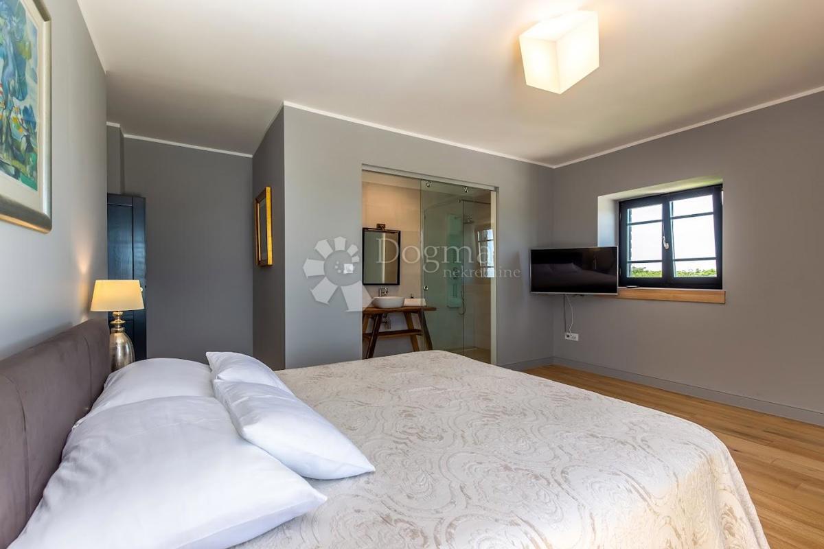 House For sale - ZADARSKA POLIČNIK