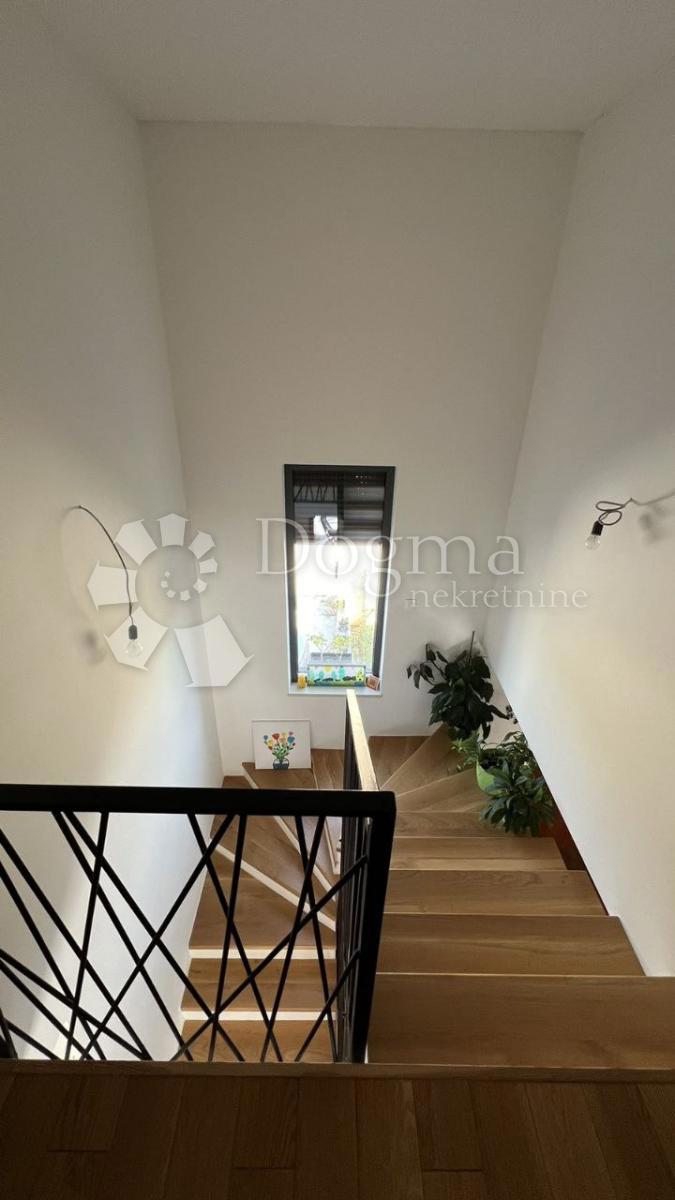 Haus Zu verkaufen - ISTARSKA BALE
