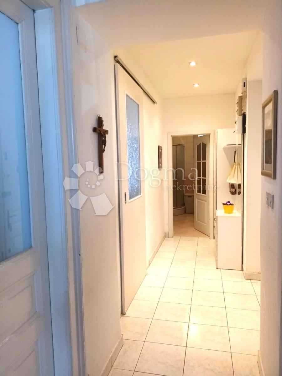 Apartma Za najem - PRIMORSKO-GORANSKA RIJEKA