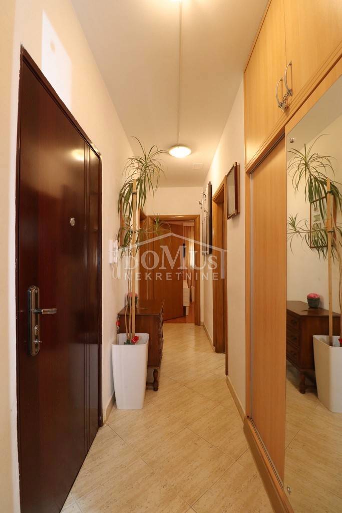 Appartement À vendre - ŠIBENSKO-KNINSKA ŠIBENIK
