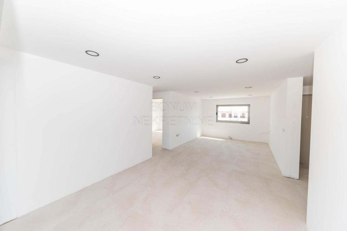 Appartement À vendre - ŠIBENSKO-KNINSKA VODICE
