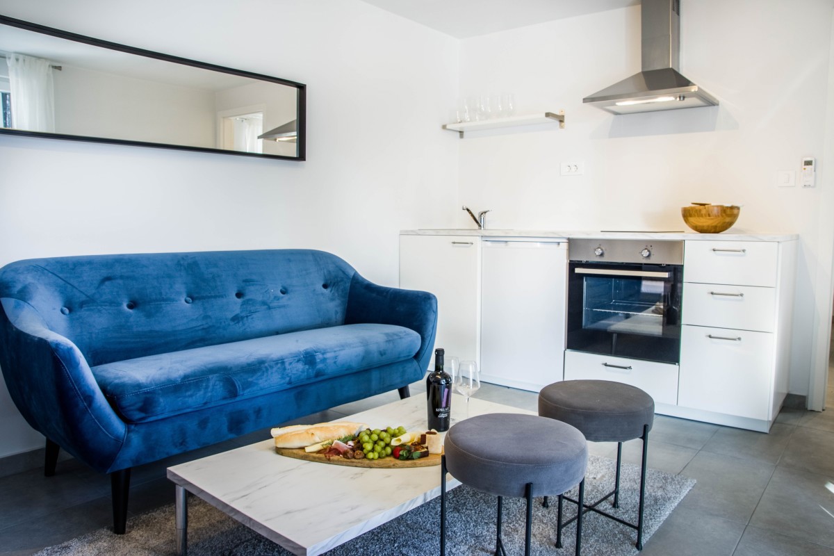 Apartma Na predaj - ŠIBENSKO-KNINSKA ROGOZNICA