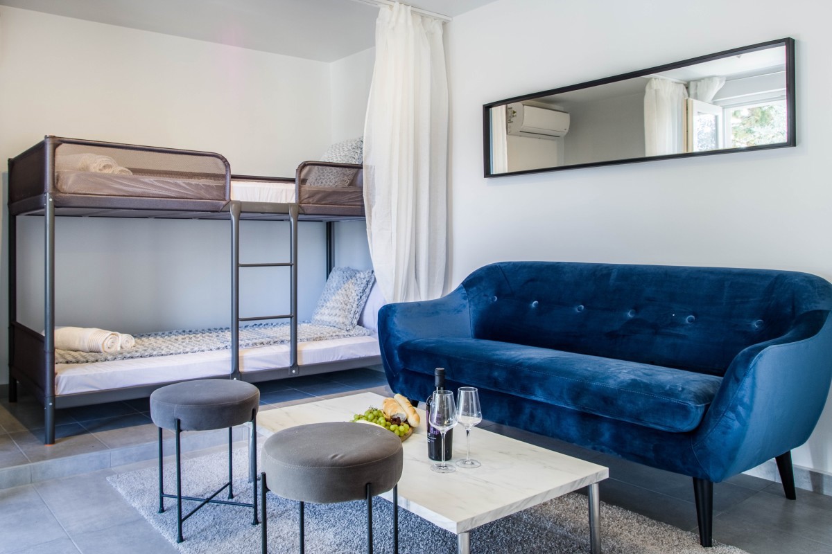 Apartma Na predaj - ŠIBENSKO-KNINSKA ROGOZNICA