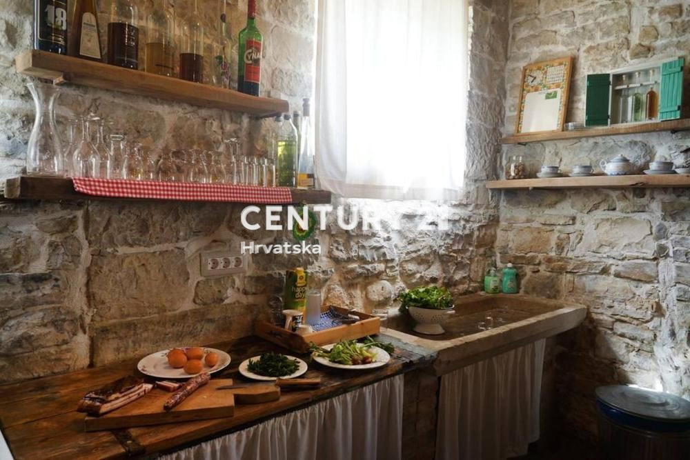 Kuća Na prodaju - ISTARSKA MOTOVUN