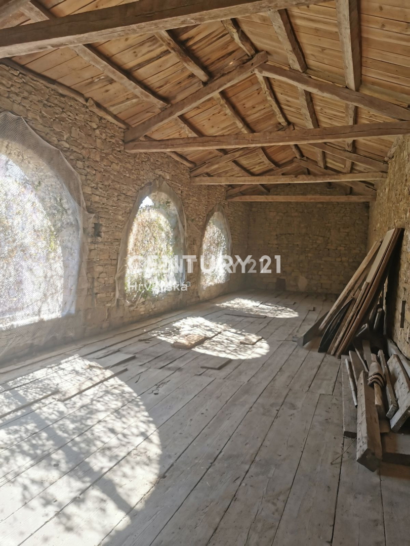 Hiša Naprodaj - ISTARSKA Motovun