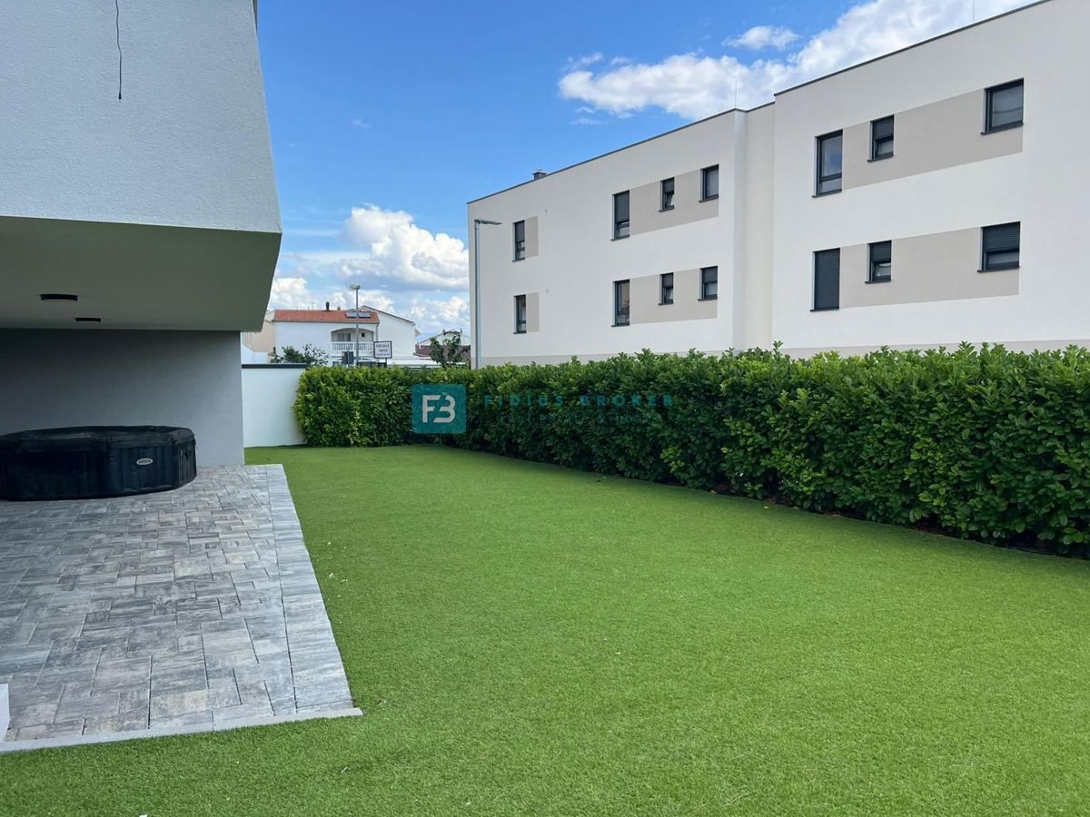 Appartement À vendre - ŠIBENSKO-KNINSKA VODICE