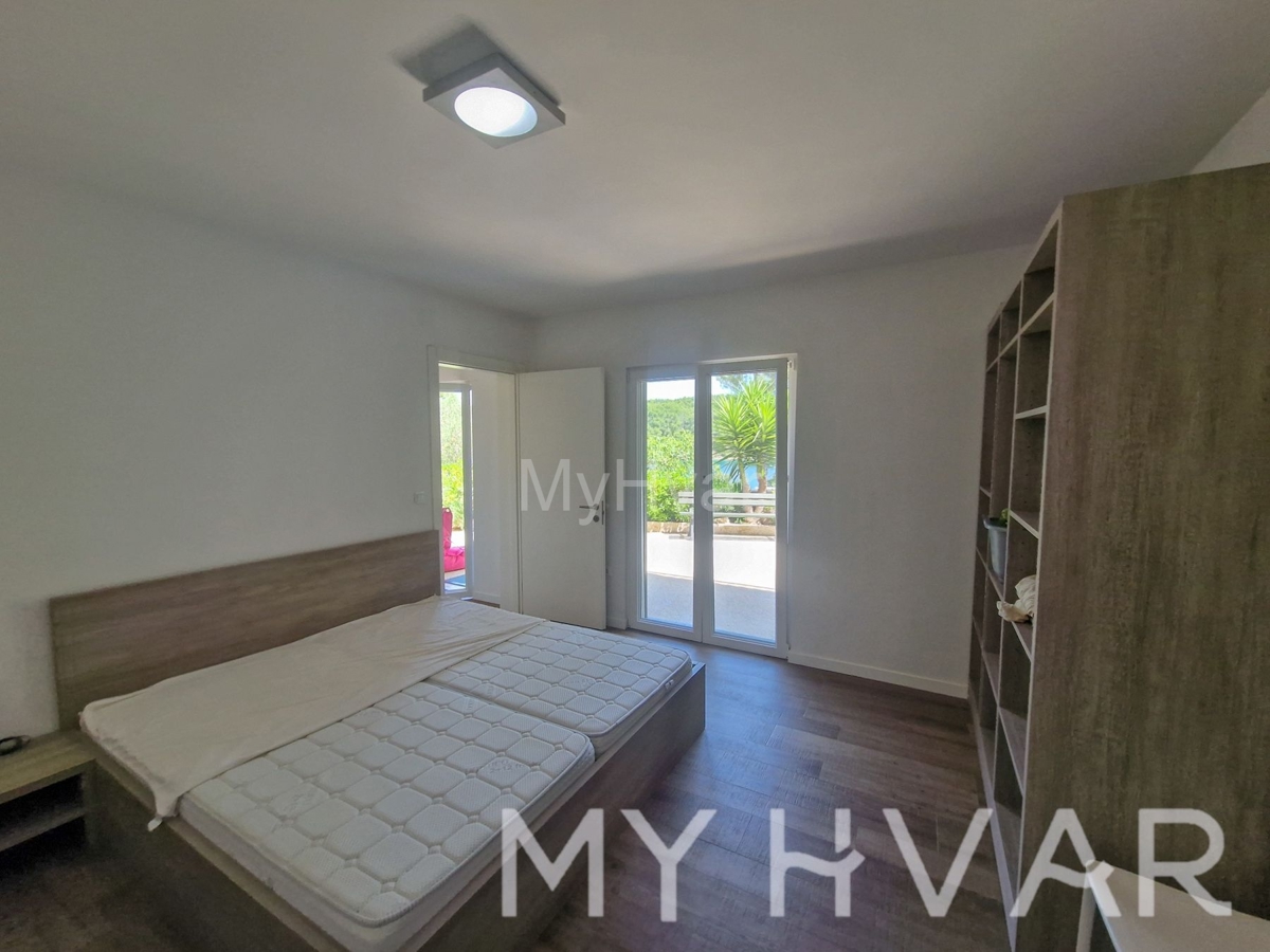 Casa In vendita - SPLITSKO-DALMATINSKA JELSA