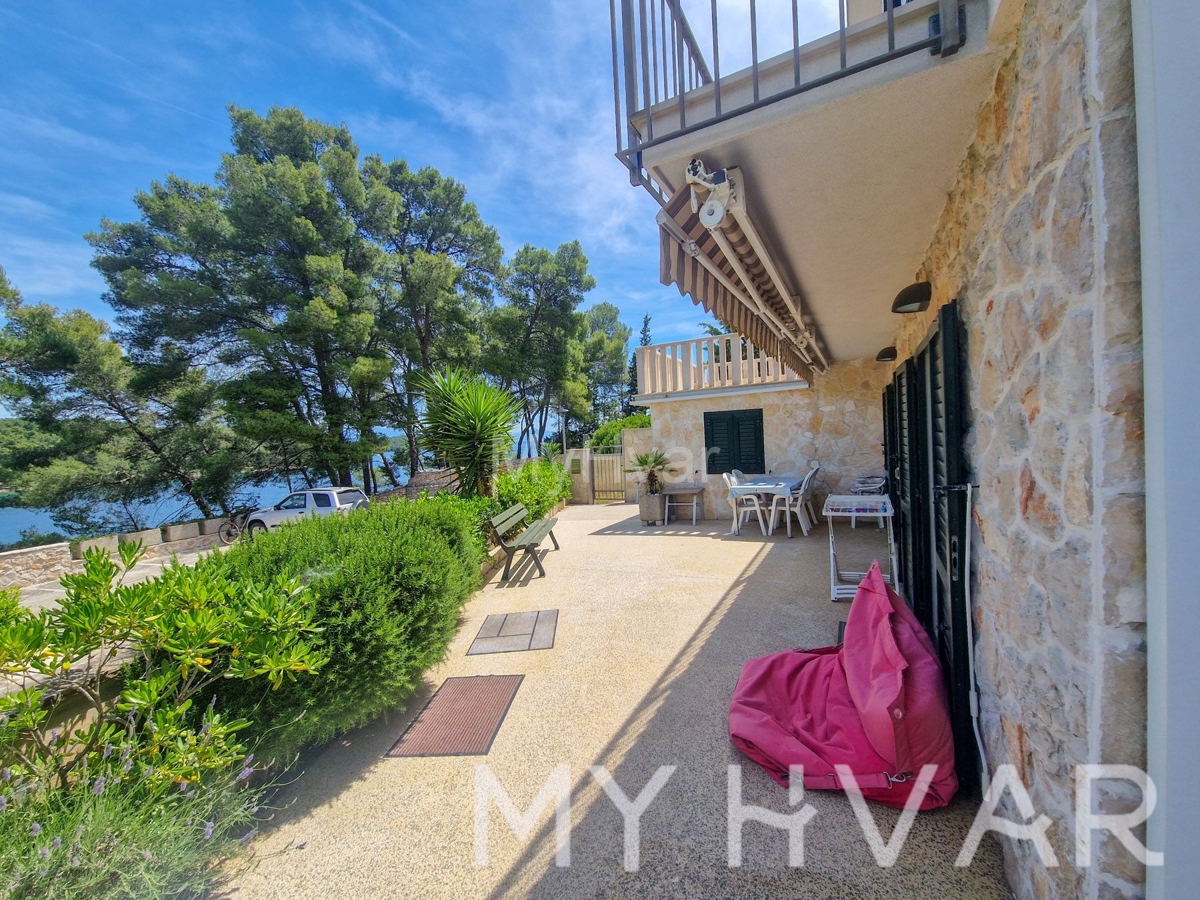 Casa In vendita - SPLITSKO-DALMATINSKA JELSA