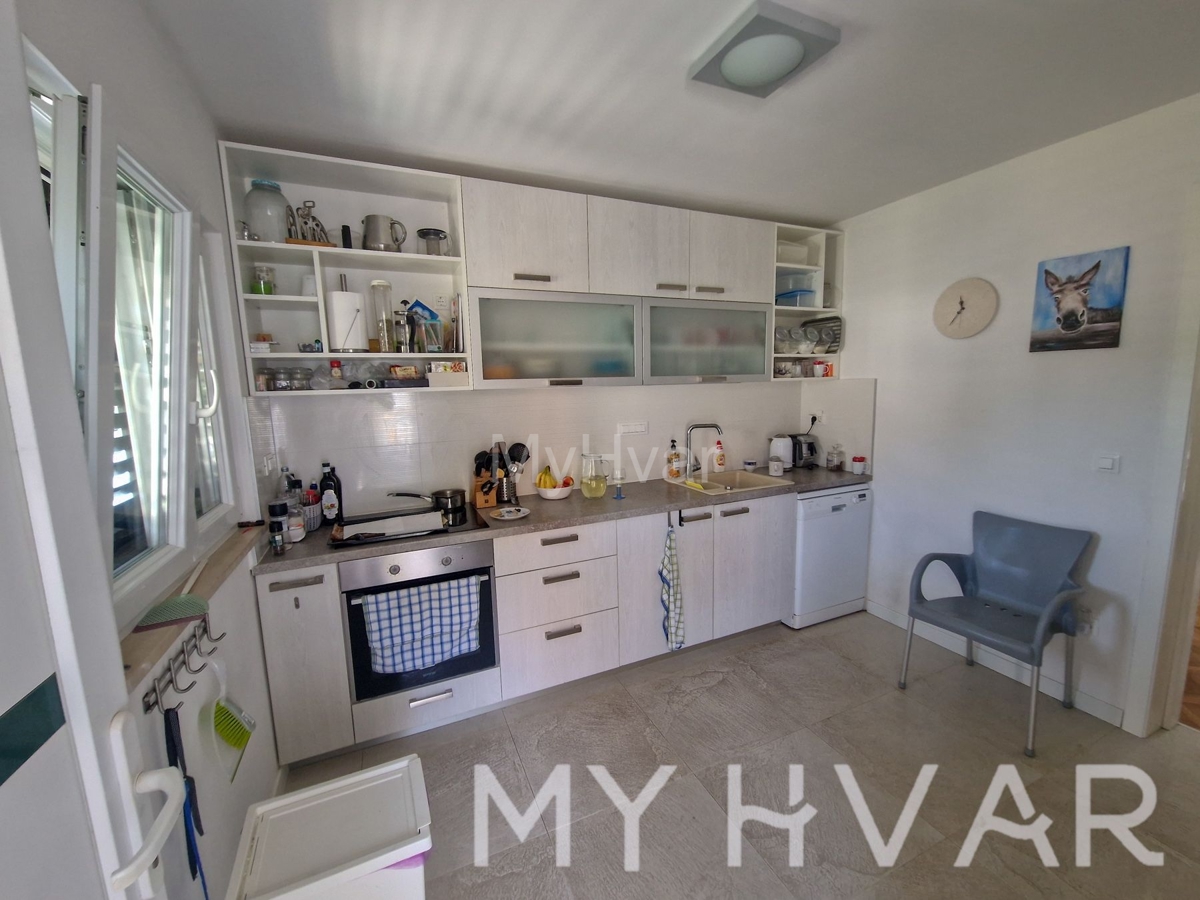 Casa In vendita - SPLITSKO-DALMATINSKA JELSA