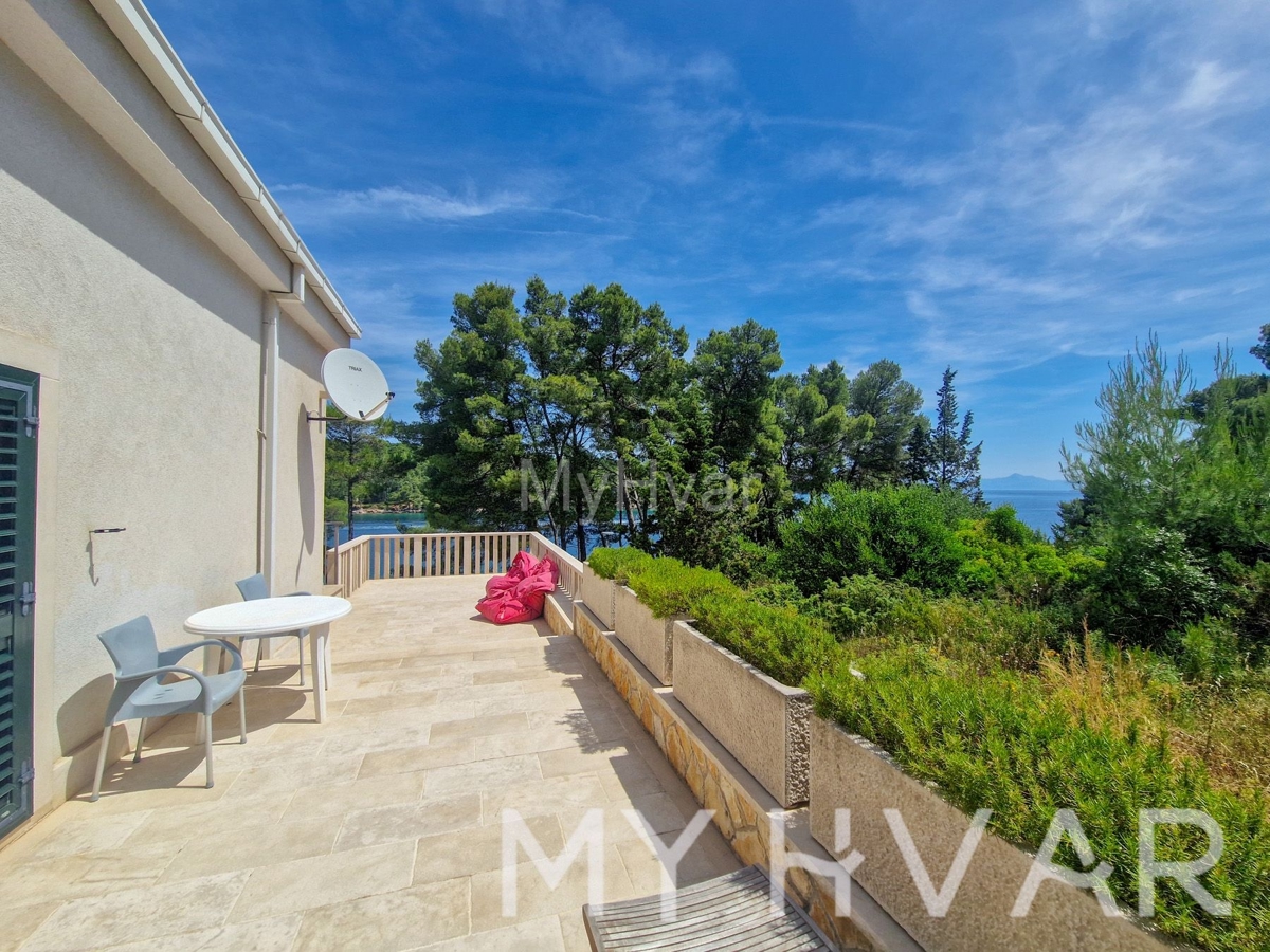 Casa In vendita - SPLITSKO-DALMATINSKA JELSA