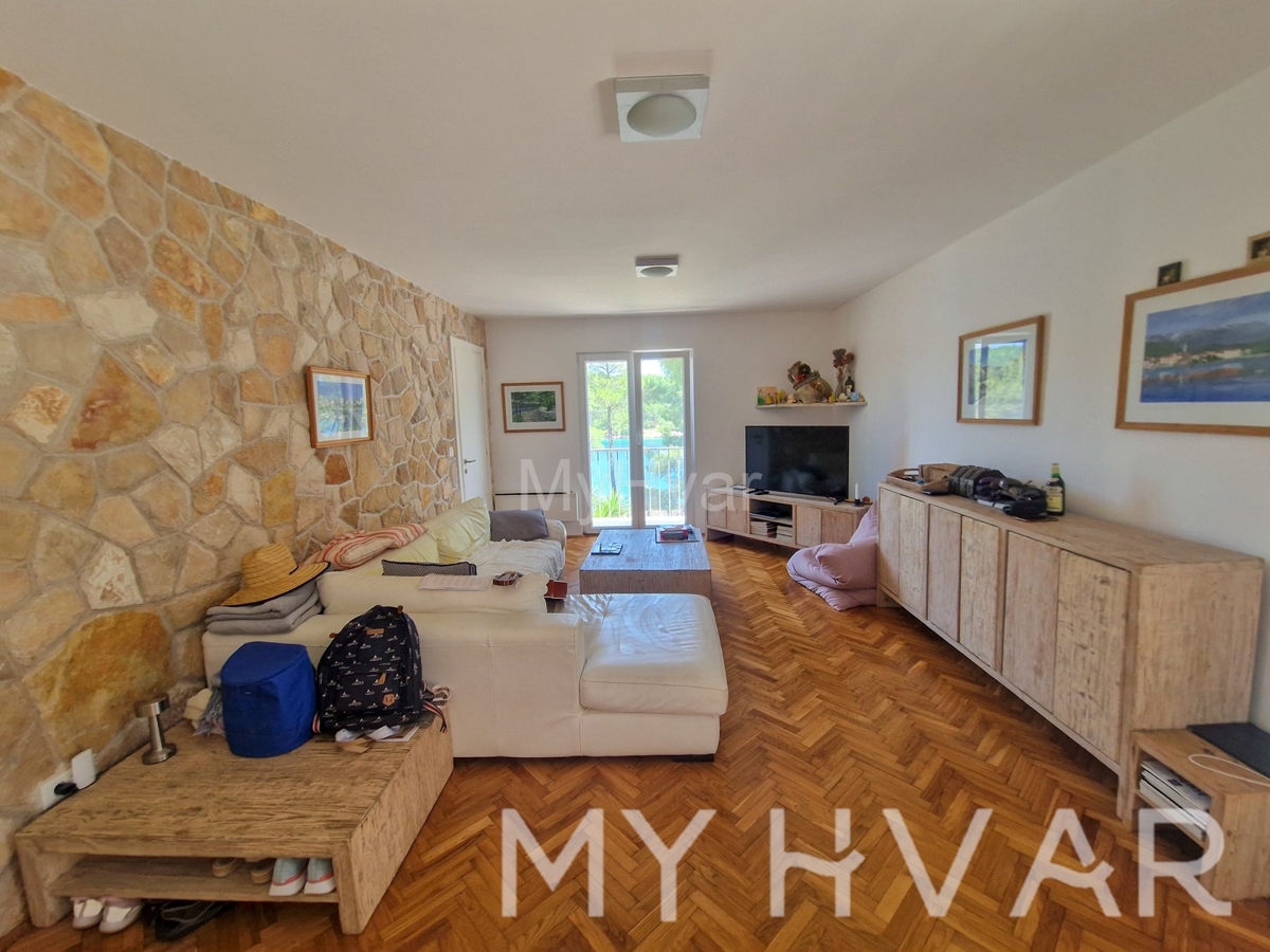 Casa In vendita - SPLITSKO-DALMATINSKA JELSA