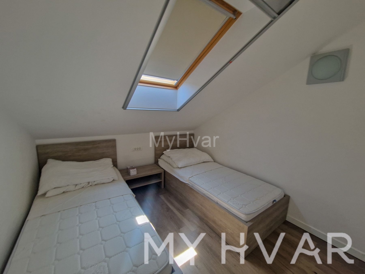 Casa In vendita - SPLITSKO-DALMATINSKA JELSA