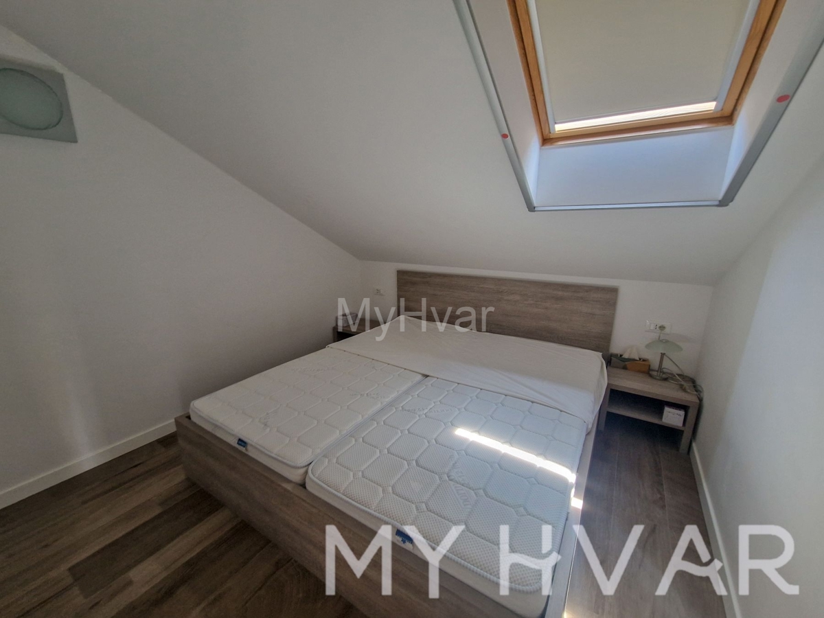 Casa In vendita - SPLITSKO-DALMATINSKA JELSA