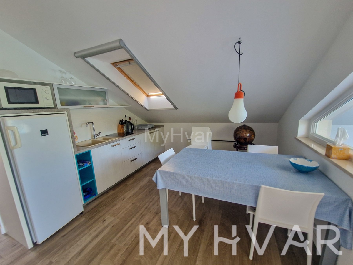 Casa In vendita - SPLITSKO-DALMATINSKA JELSA