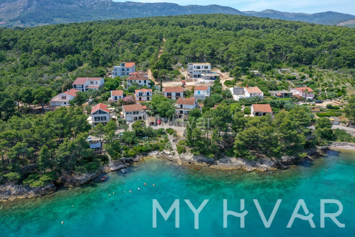 Casa In vendita - SPLITSKO-DALMATINSKA JELSA