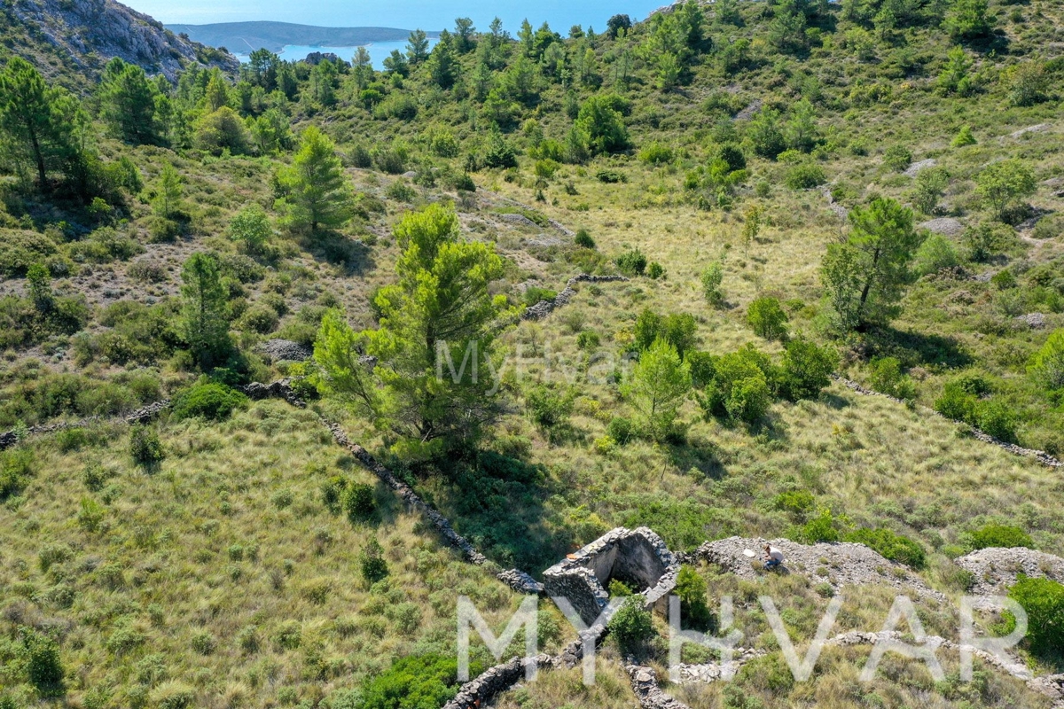 Pozemok Na predaj - SPLITSKO-DALMATINSKA JELSA