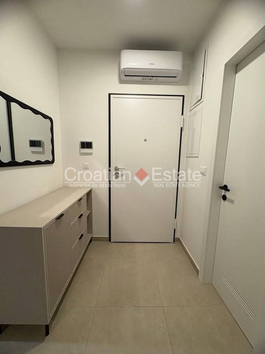 Flat For rent - SPLITSKO-DALMATINSKA SPLIT